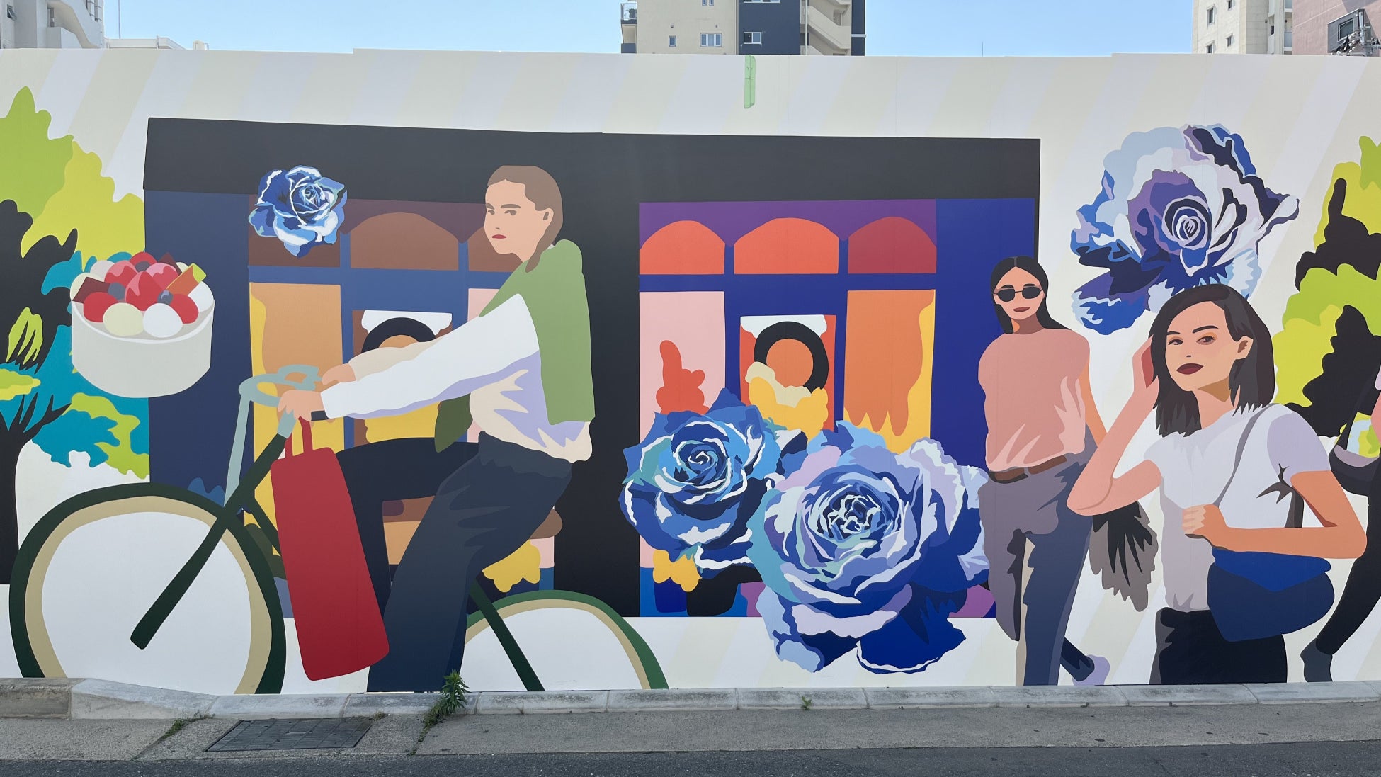 仮囲いアートを仕掛ける『fence&art（フェンスアンドアート）』が関西初上陸。野村不動産「プラウド茨木双葉町」の建設中の仮囲いに、「気高く、美しく。」の願いを込めた青いバラのモチーフのアートを制作のサブ画像10