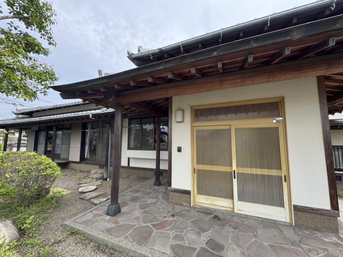 【福岡香椎】ホテル・民泊運営のAIRSTARが香椎宮のすぐそばで、歴史と伝統に浸る和風民泊施設をオープン。四季を感じる和庭園で癒しのひとときを。のメイン画像